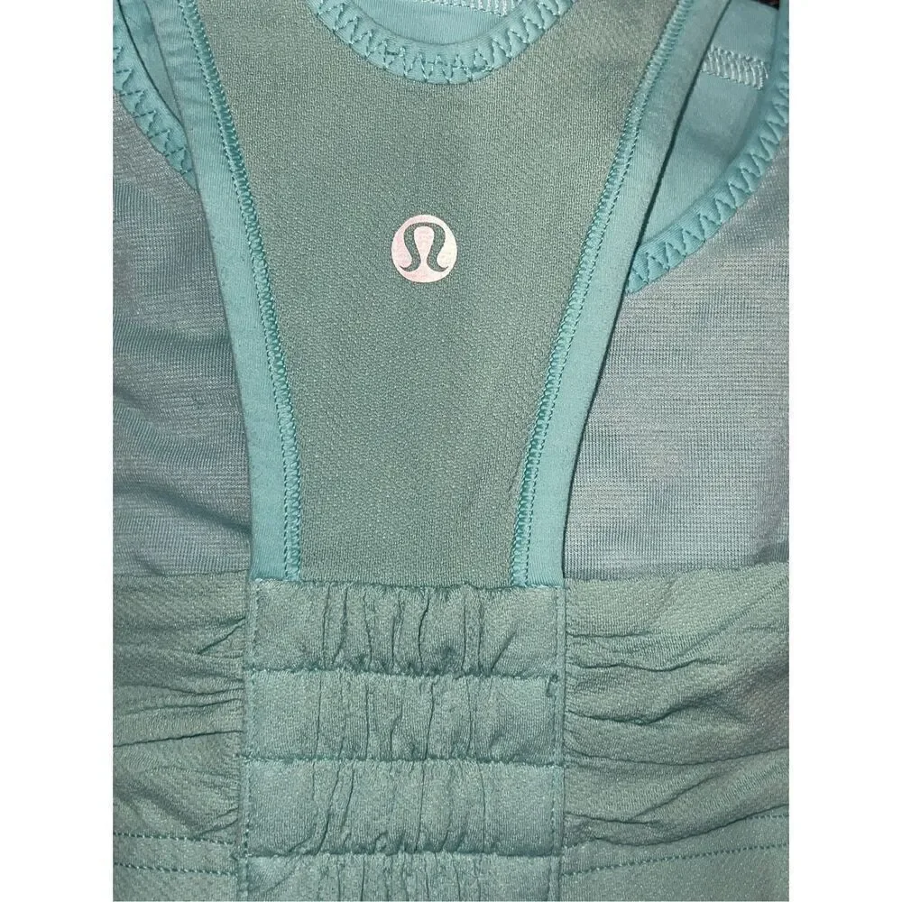 Lululemon Turquoise Racer Back Tank Built in Bra Size 6 Flawed